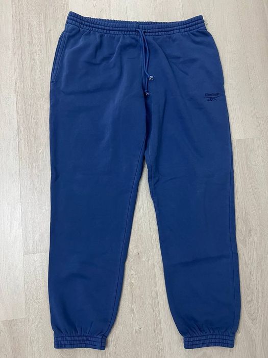 Спортивные штаны от фирмы (Reebok)