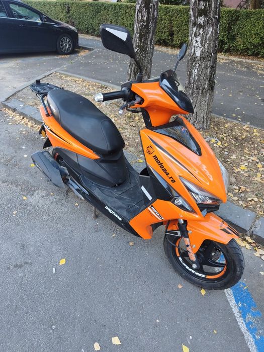 Vand scuter Piaggio Zip si scuter  Daytona Revo  50