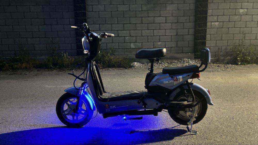 Скутер 350w голубой