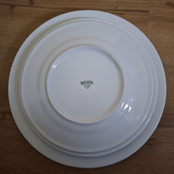 Плата,елипси,чинии, тежък, устойчив порцелан. 
1. Плата 30/ 20см.- 9бр