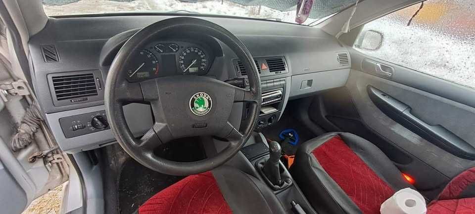 Skoda fabia 2001, motor 1.4 16V 75 cp  benzina
