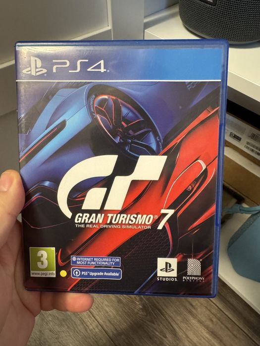 Vând joc Gran Turismo 7 PS4 impecabil