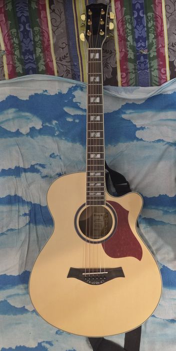 Акустическая гитара