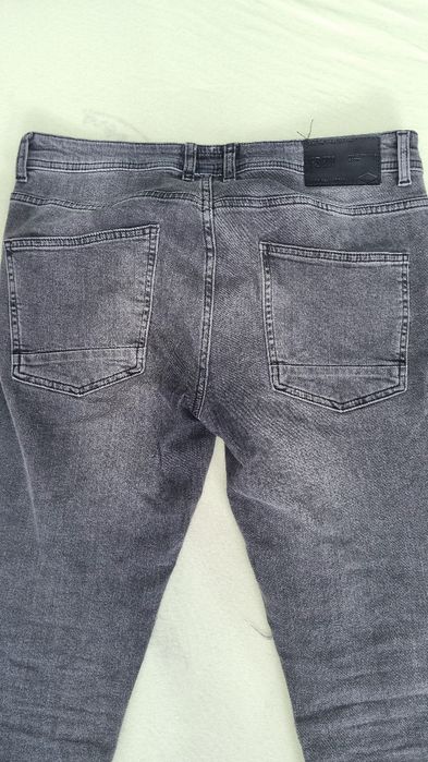 Blugi Noi FSBN 34/32