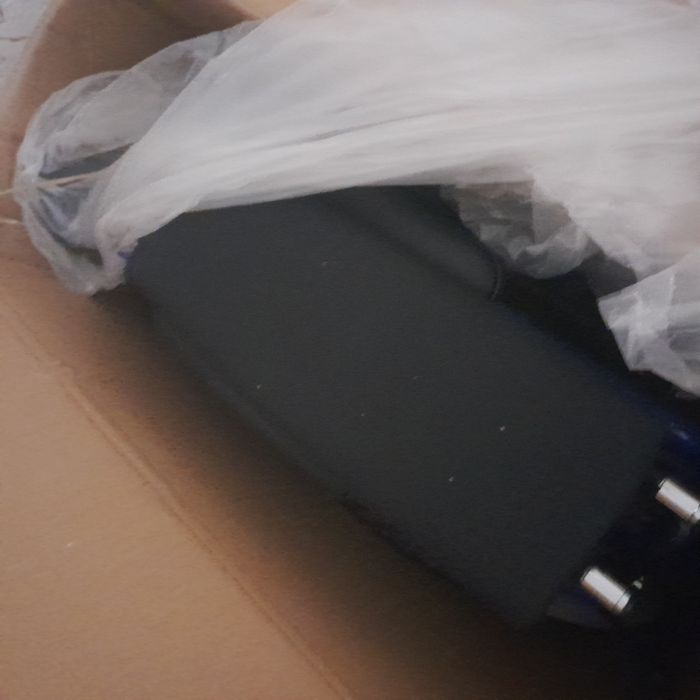 Коляскалар сатылады.