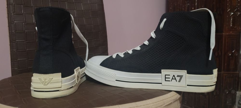 Adidași Emporio Armani noi