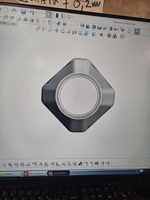 Шишенца 500 мл., разграфени през 100 мл.