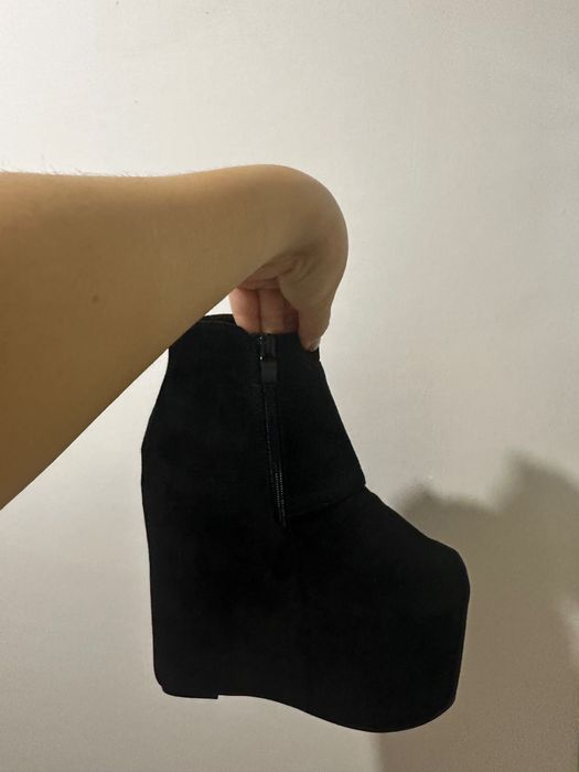 Ботильоны новые с этикеткой продам