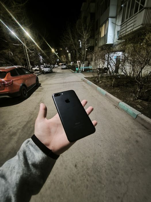 Айфон 7+ акб менял