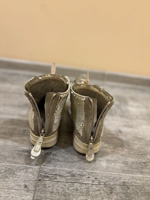 Дамски свежарски кецове