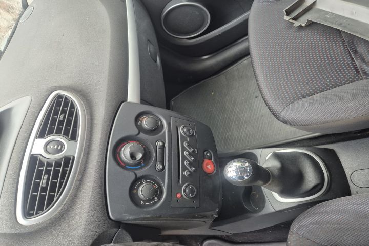 Broasca usa spate stanga Renault Clio a 3-a generatie