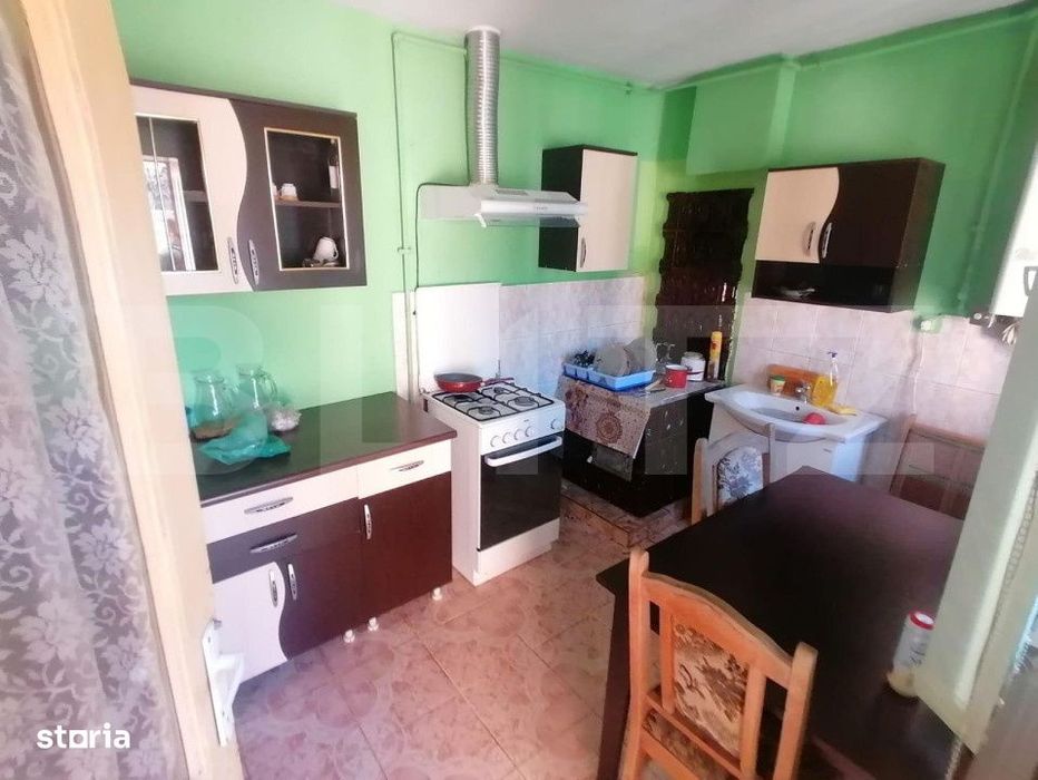 Casa 3 camere 1 bucatarie 1 baie 100 mp utili cu toate utilitatile Zon