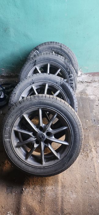 Продам шину с дисками