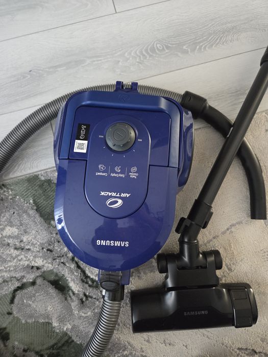 Aspirator fara sac Samsung VCC43Q0V3B, 1.3 l, 850 W