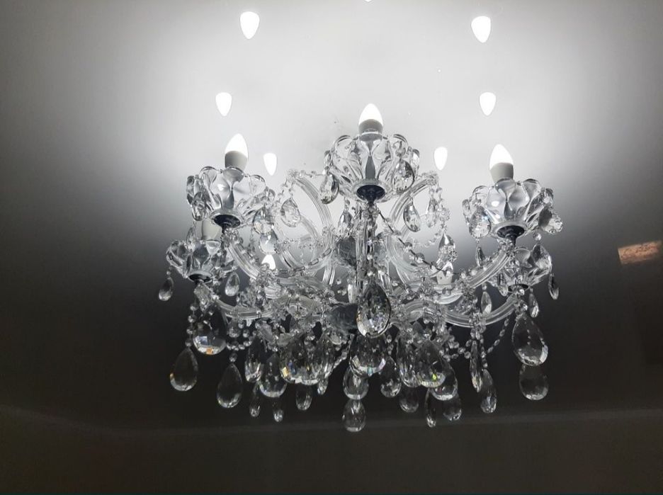 Продается люстра