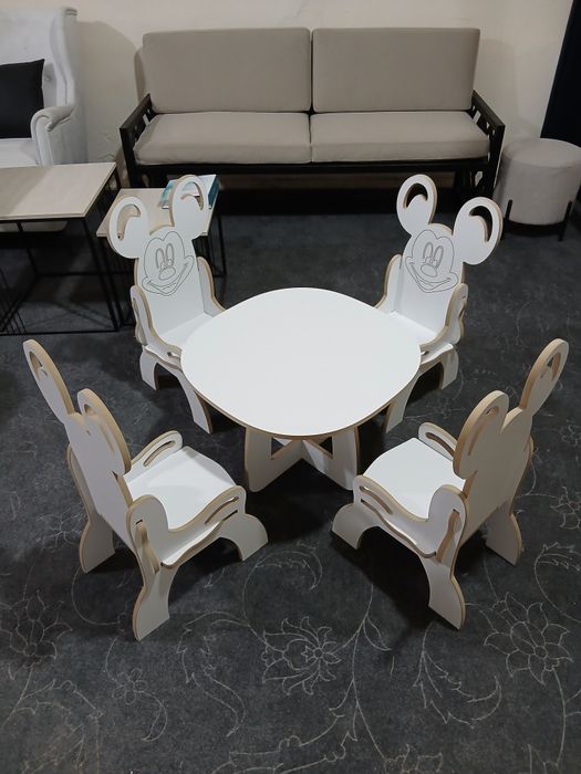 Стол четыре стульчика детский комплект