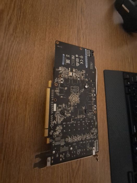 Vand rx 570 4gb cu sigiliu pe surub