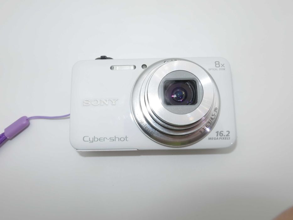 Sony Cyber-Shot WX80 ултра компактен цифров фотоапарат, дигитална камера в елегантен бял цвят, FULL-HD, 16MP, 8х оптичен зум, снима и работи отлично!
