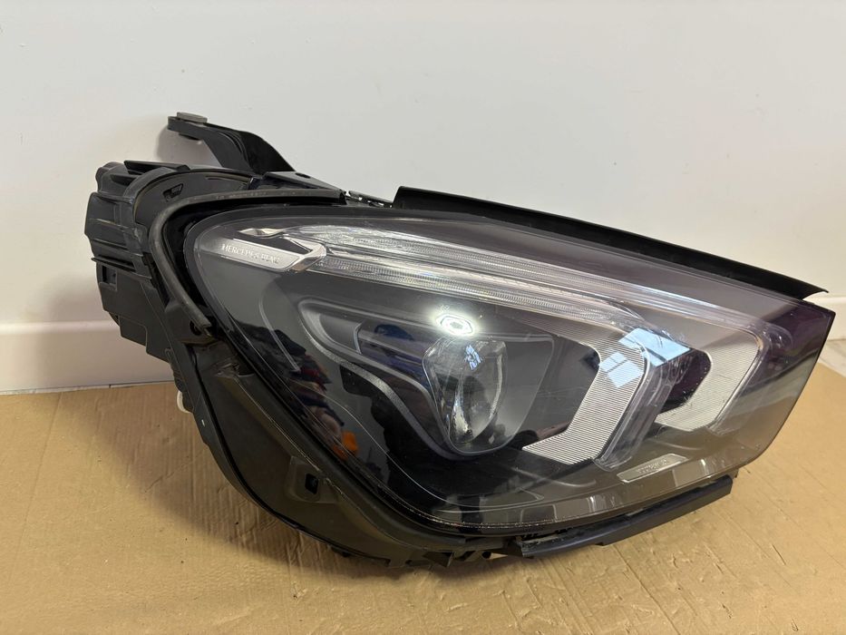 Far dreapta multibeam led Mercedes GLE W167 dupa 2019 cod A1679061700