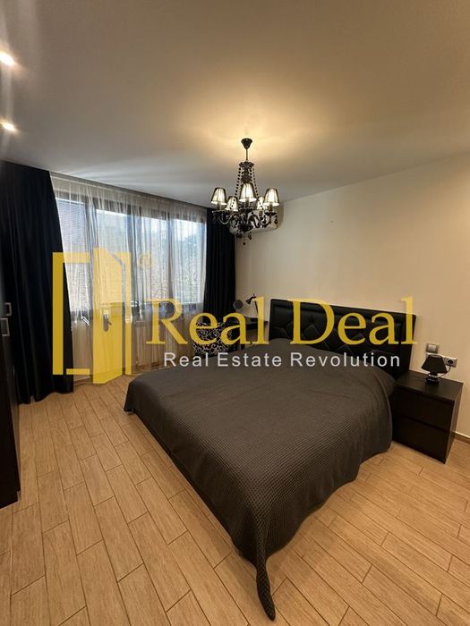 Дава се под наем Тристаен апартамент в София, Център - 90 кв.м за 1250 € - Снимка #5