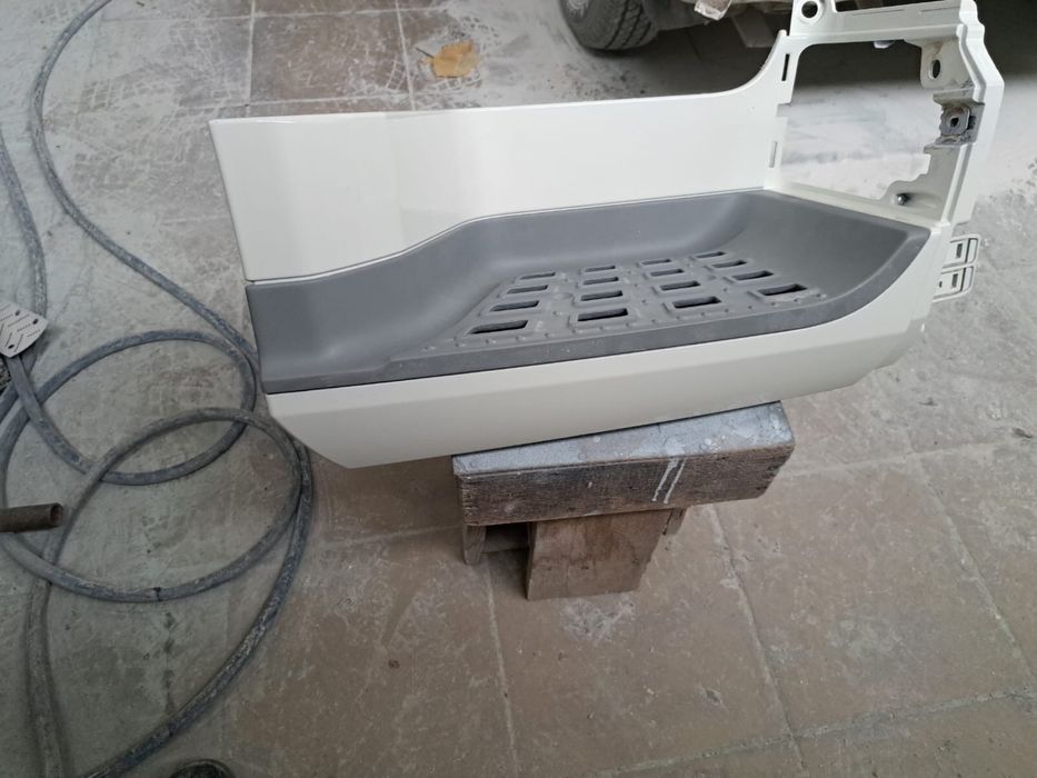 Даф правый подношка