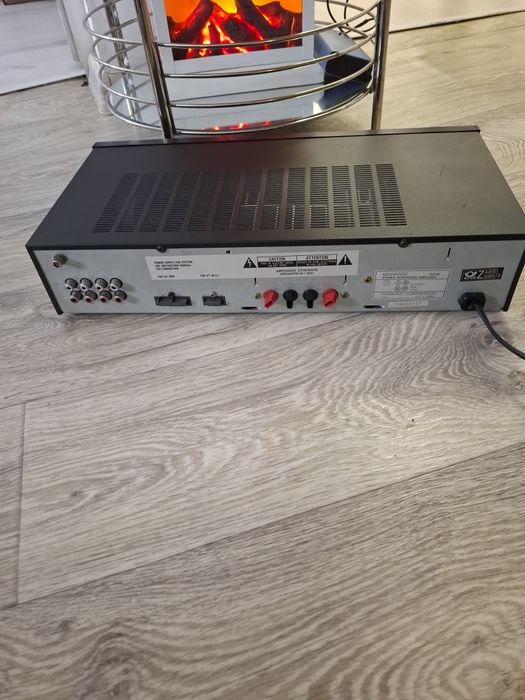 Statie/amplificator Kenwood model KA-36  2 × 30 Wati cu 2 boxe