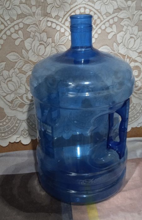 Бутыль с ручкой на 19л