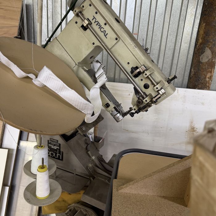 Станок для пошива матрацов + станок вязать проволоку для матрацов