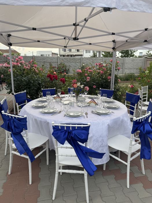 Inchiriez pavilion cu mese si scaune pentru evenimente