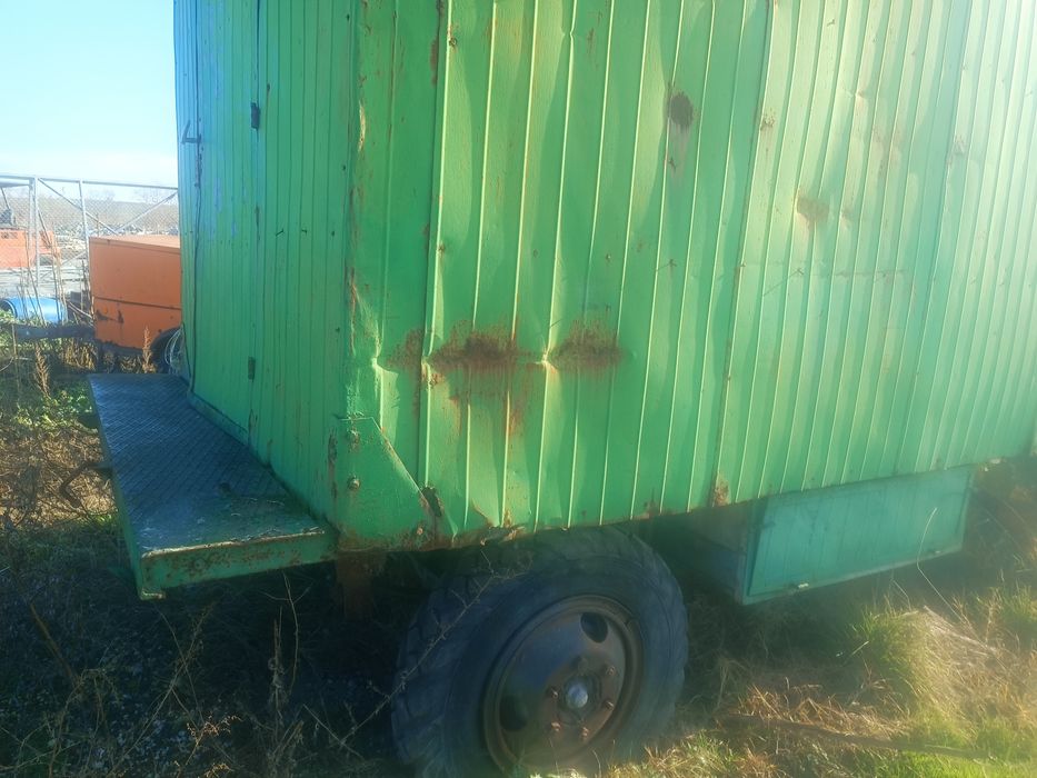 Продава фургон на колела