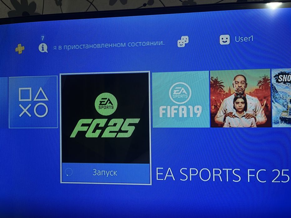 Ps4 и руль в хорошем состояний