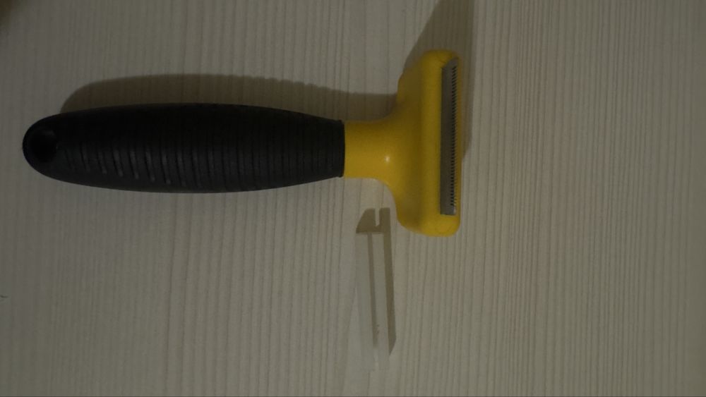 Фурминатор для вычесывания шерсти новый