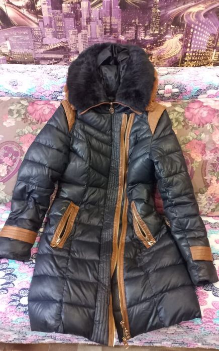 Куртка зимняя с капюшоном