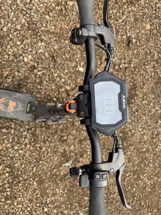 E-scooter Kukirin G2 Master model 2025