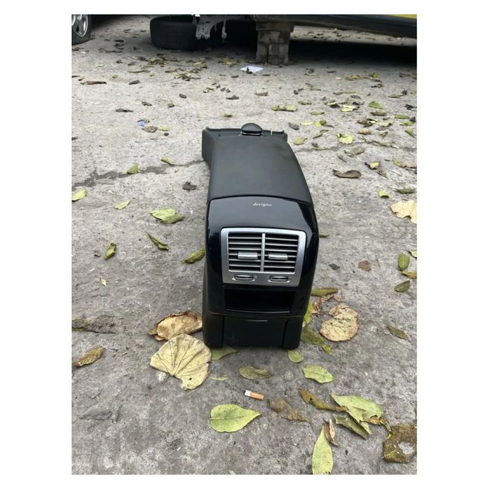 Подлакътник / централна конзола Mercedes S-Class W221
