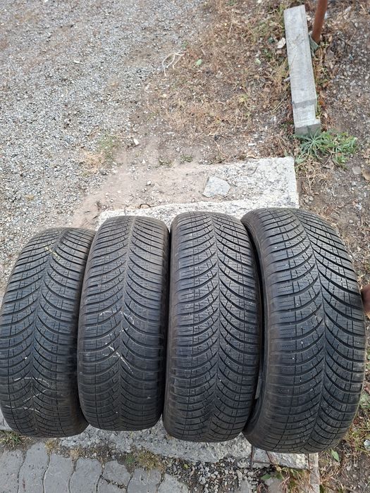 Продам шины 235/60/18 гудиер