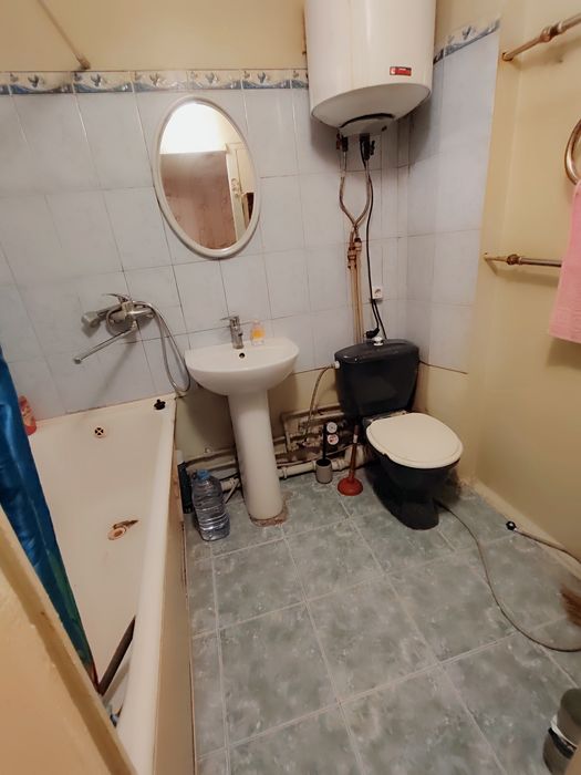 Продается 2-комн (6-67, 3 эт)