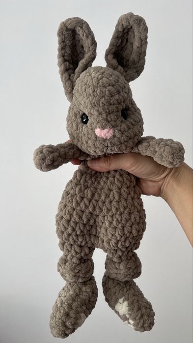 Кролики вязаные.