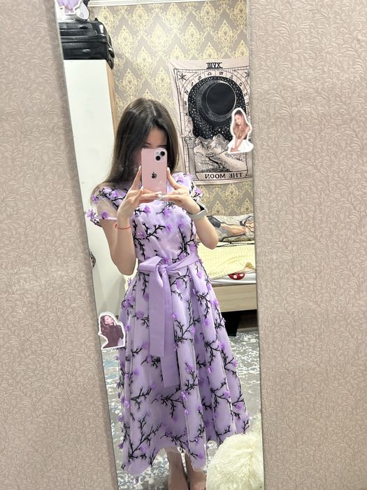 Нежное лавандовое платье