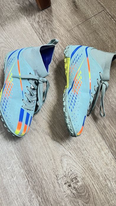 Ботинки для футбола 31 рр и 33 рр