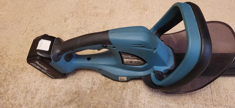 MAKITA Duh523 520mm Foarfeca de Gard Viu ca Noua +acumulator 5A foarte putin folosita