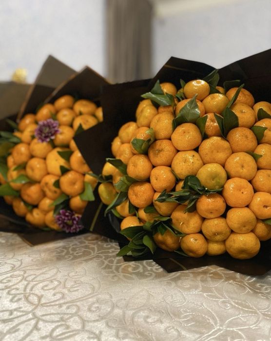 Букеты из денег и апельсина