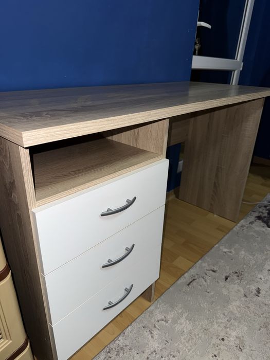 Se vinde birou, dimensiuni in descriere