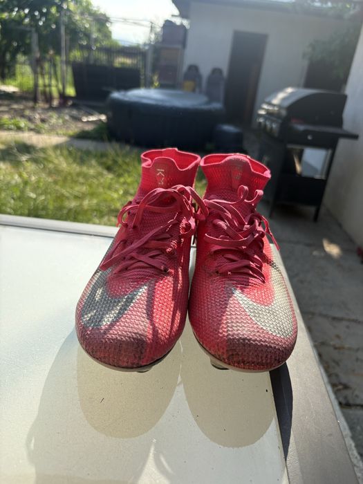 Nike elite fotbal aproape noi