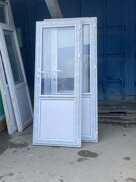 Принимаем б/у пластик окна,витраж,двери