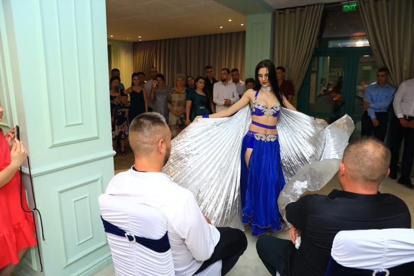 Dansatoare belly dance