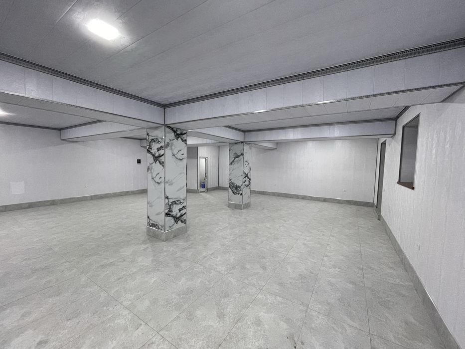 Продаётся 128 кв нежилое полуподвалное помещение с арендатором