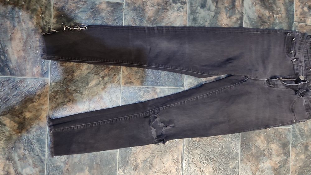 Продаются все очень по низкой цене