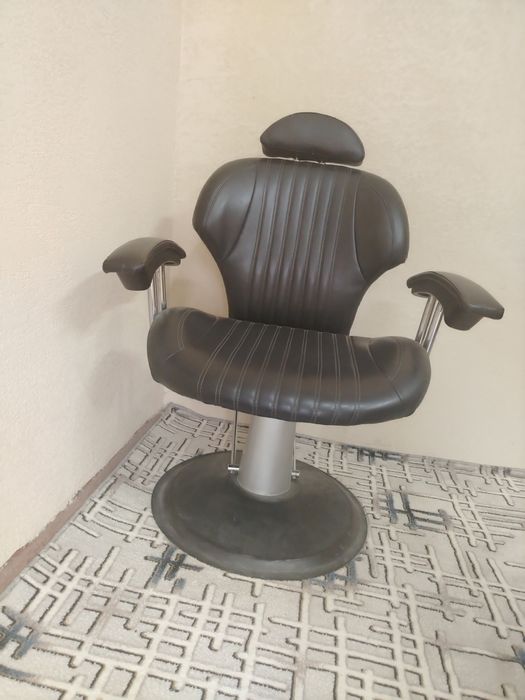Kreslo sartarosh salon yoki salonlar uchun