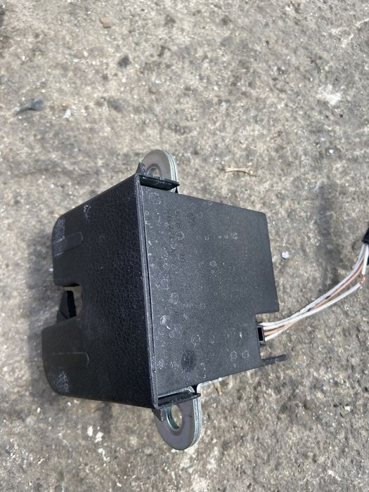 clanta incuietoare haion vw golf 6 an 2010